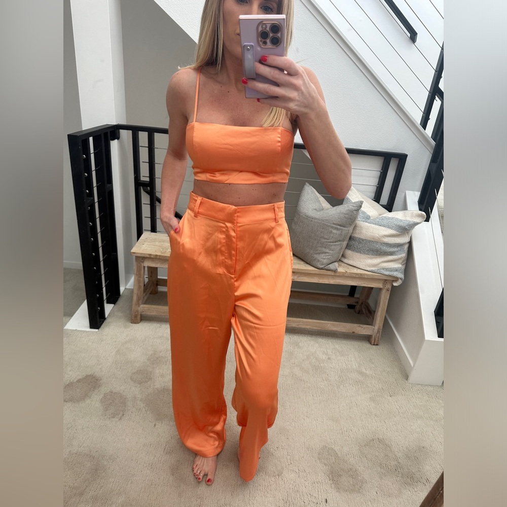 House of Harlow 1960 Orange Satin Crop Top Wide Leg Pant Set | NWT S & M - Picture 4 of 13
